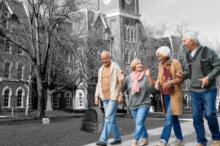 Seniors on Campus